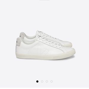 VEJA Esplar sneaker size 9 (US)